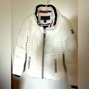 🖤TOMMY HILFIGER WHITE PUFFER COAT🎁LIKE NEW🎁worn twice😎